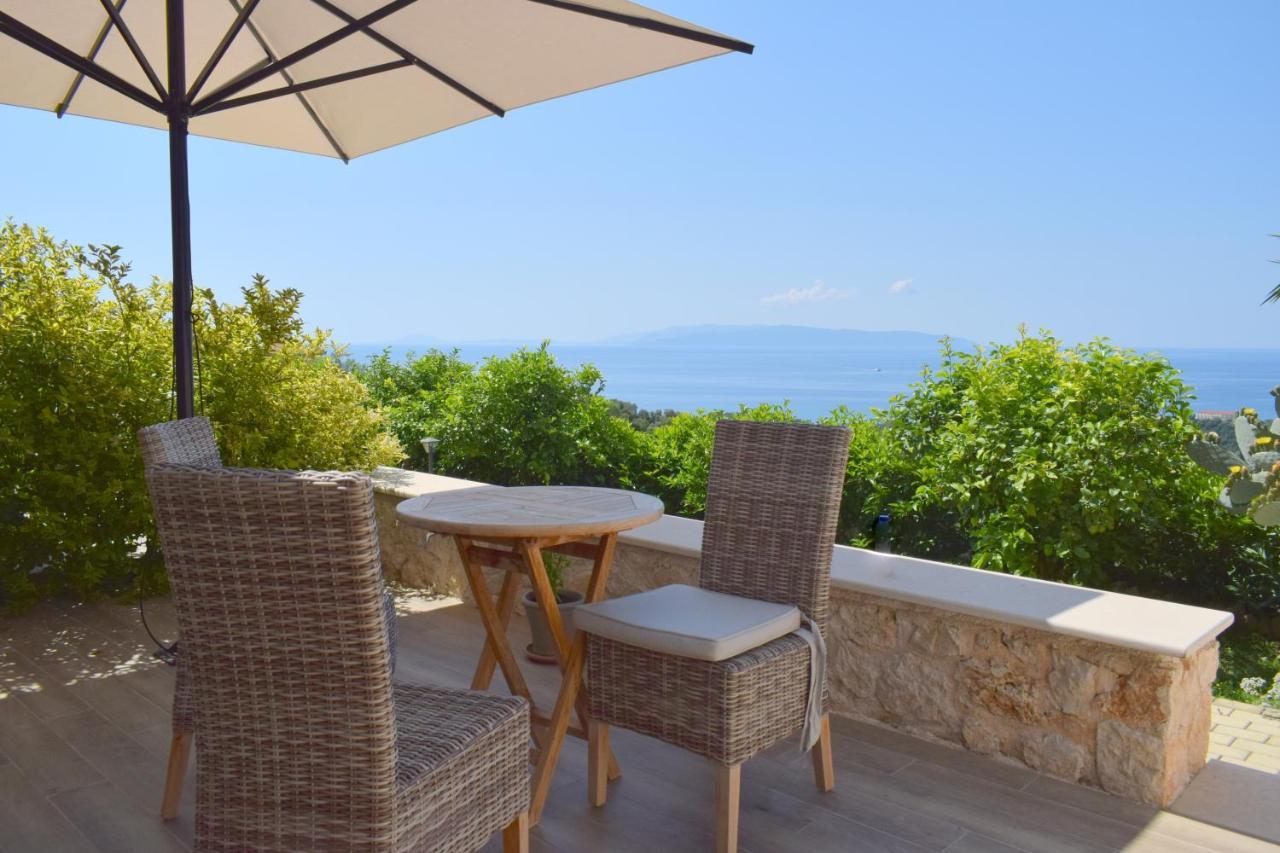 Diana Suites Trapezaki  Buitenkant foto