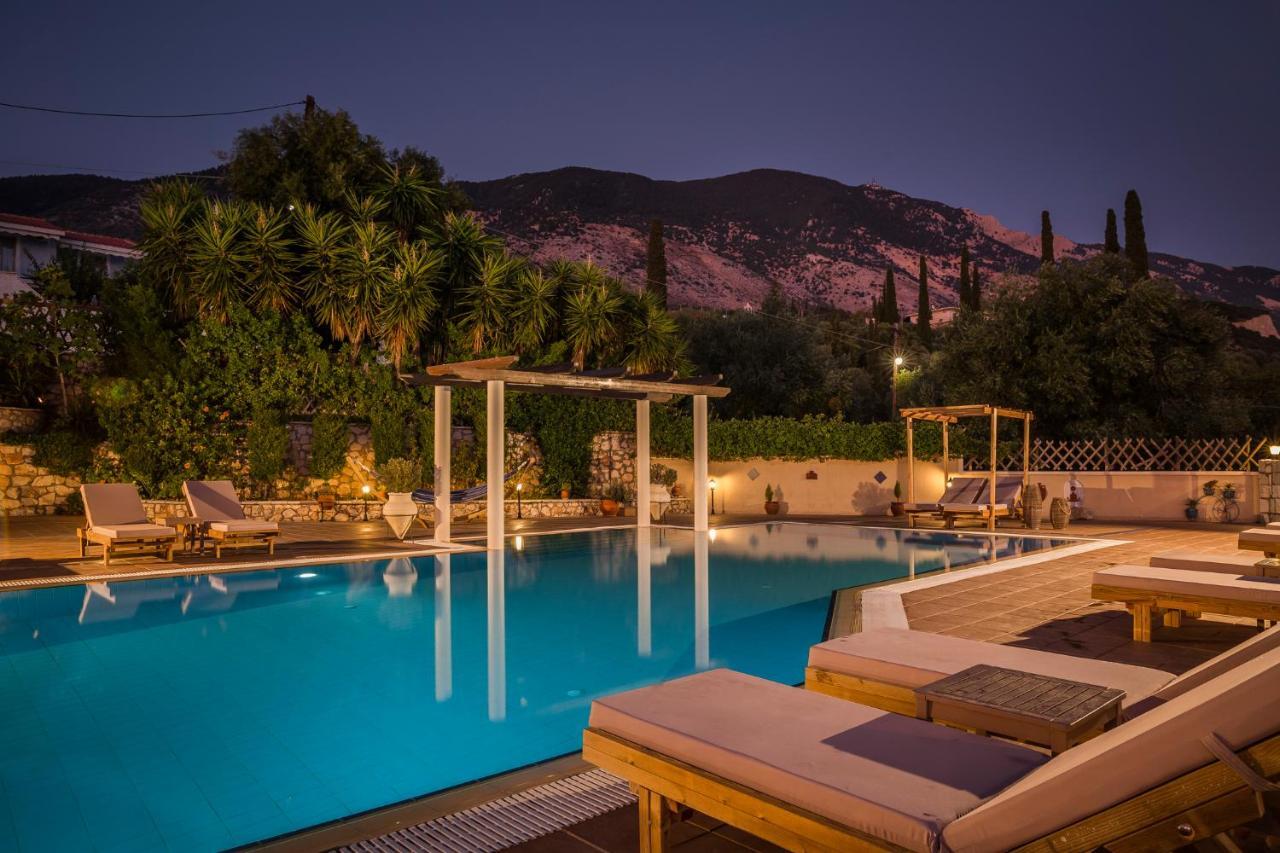 Diana Suites Trapezaki  Buitenkant foto